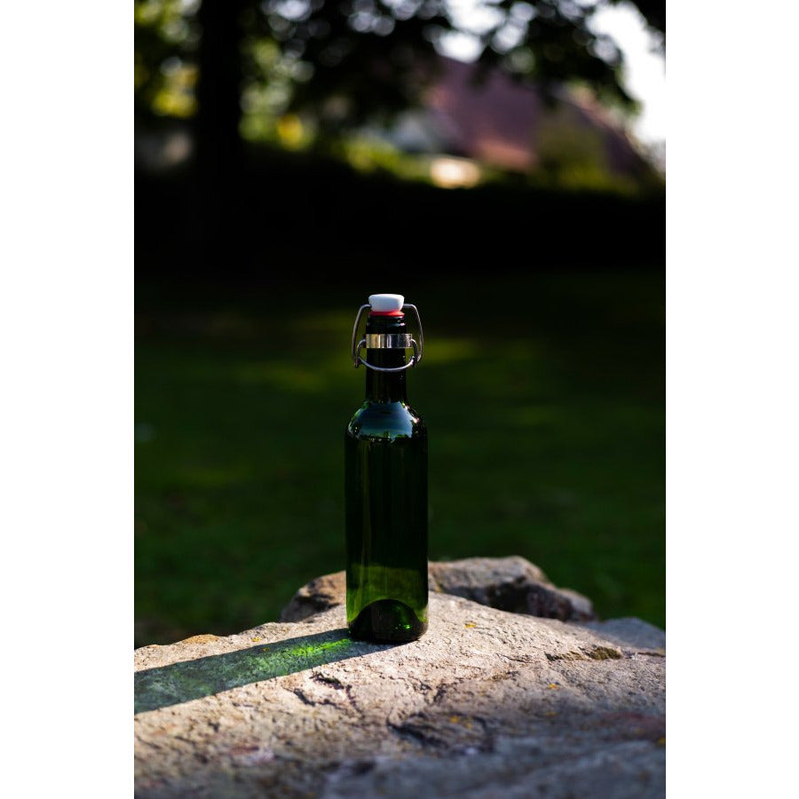 Drikkeflaske i gennemsigtigt glas